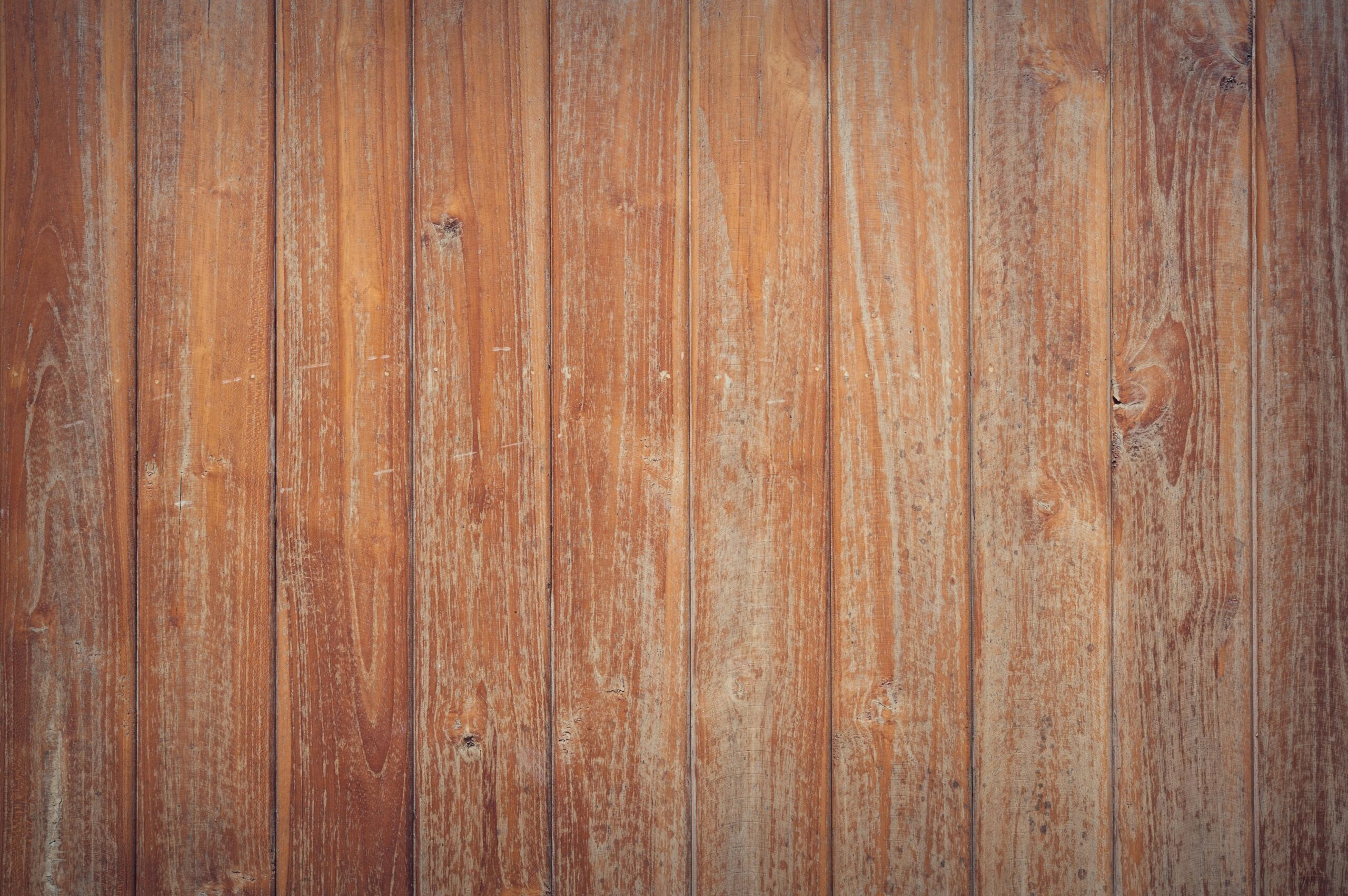 Deska warstwowa – czemu warto ją wybrać?